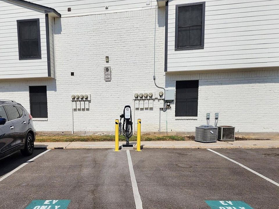 Experience modern living at Cali Crossing Apartments, featuring convenient amenities like designated parking and easy access to local attractions. Your new home awaits in a vibrant community. Schedule your tour today!