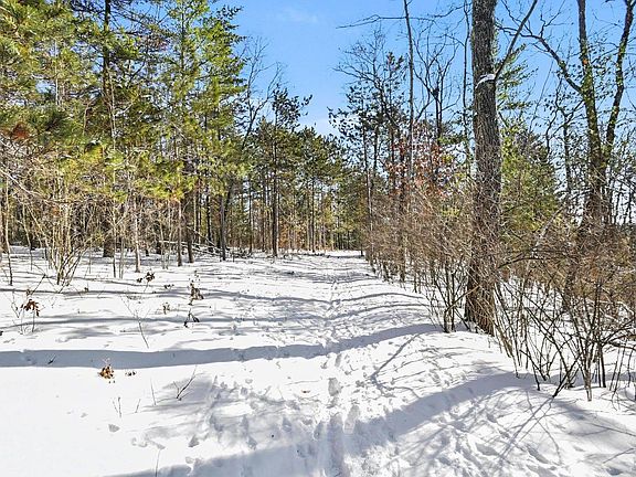 5th image of 2140 W River Rd