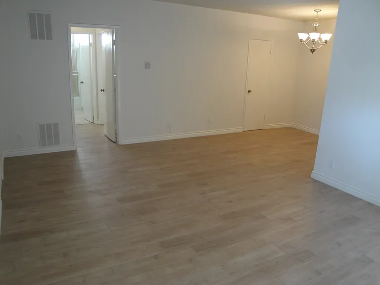 11707 Darlington Ave #UPPER — Photo 4