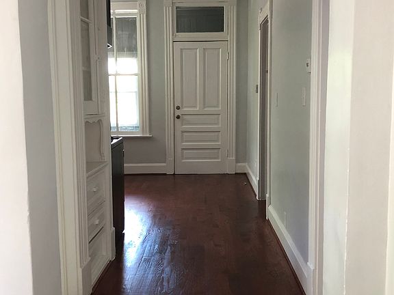 3rd image of 1341 N Washtenaw Ave #2R