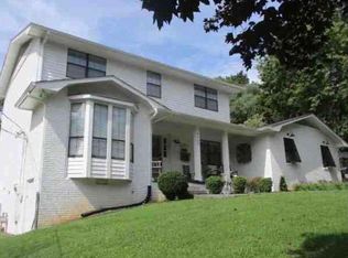 9533 Continental Dr, Knoxville, TN 37922