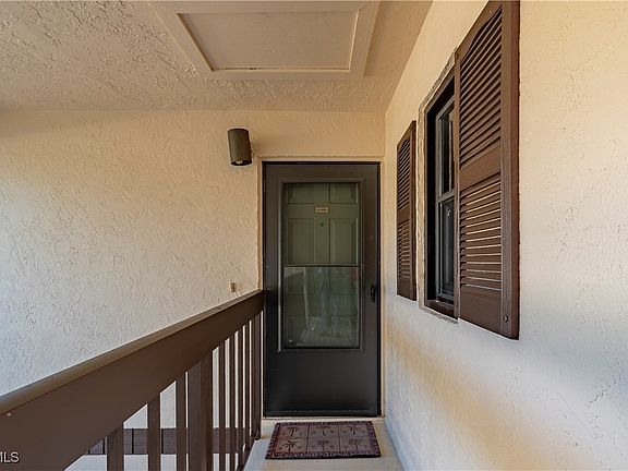 3rd image of 19505 Quesada Ave Unit U203