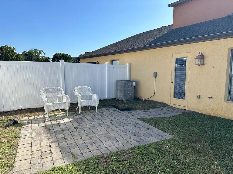 910 Luminary Cir — Photo 8