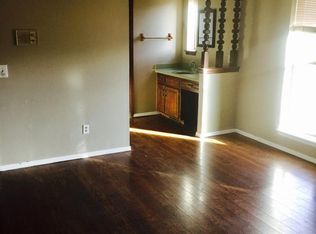 7205 N Norman Rd, Warr Acres, OK 73132