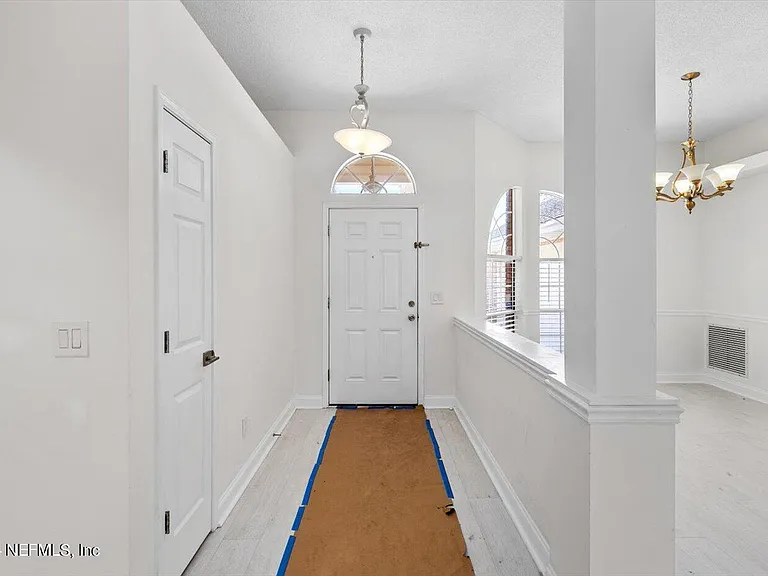 1722 Branch Vine Dr W — Photo 5