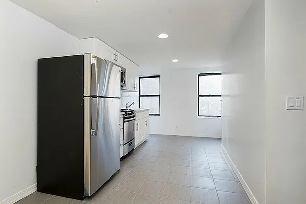 Rented by REAL New York | media 21