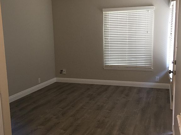 4th image of 514 Palm Dr