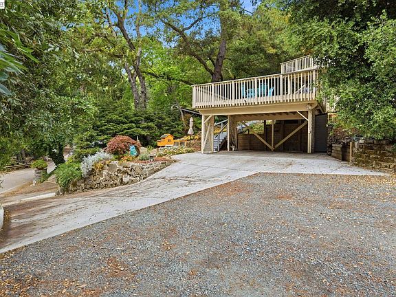 2nd image of 2349 Kilkare Rd