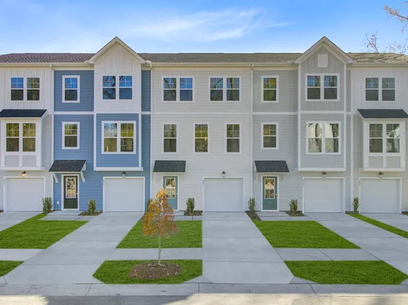 465 Caledon Ct, Johns Island, SC 29455