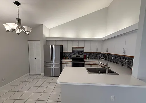 1204 Timberlane Cir #12-D Photo 1