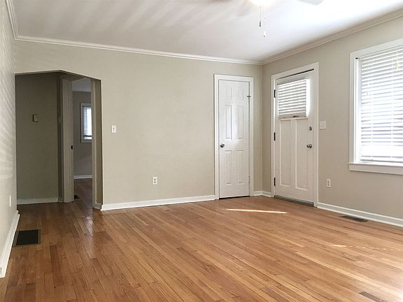 2nd image of 703 E Moody Dr