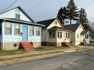 110-112-114 Penn St, Penns Grove, NJ 08069