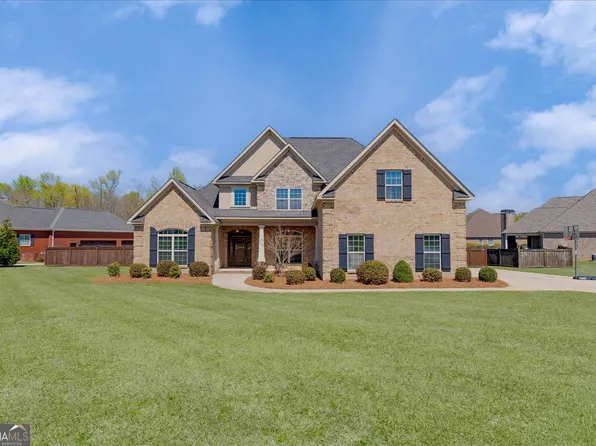 1025 Chattahoochee Dr, Bonaire, GA 31005