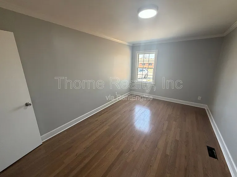 1600 King Cir — Photo 8
