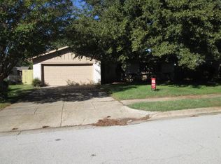 1009 N Ector Dr, Euless, TX 76039