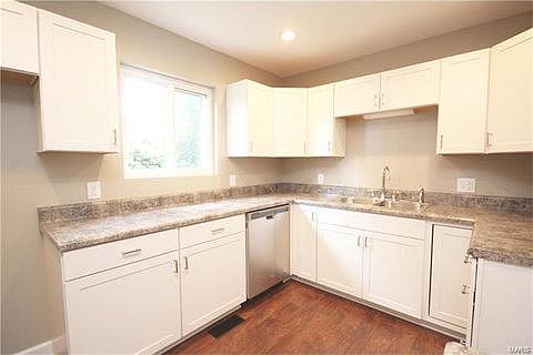 2nd image of 5910 Dogwood Ln