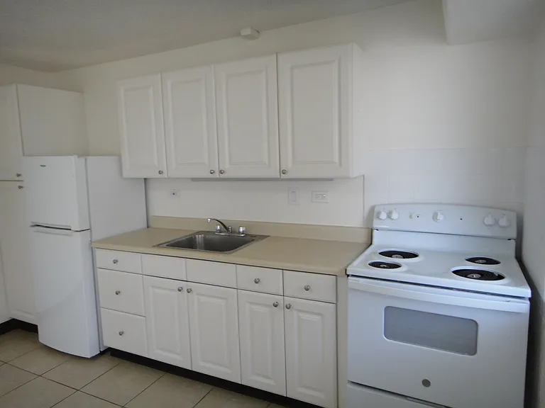 1717 Keeaumoku St — Photo 5