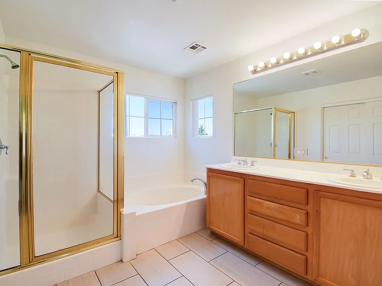 5621 Mount Athos St — Photo 16