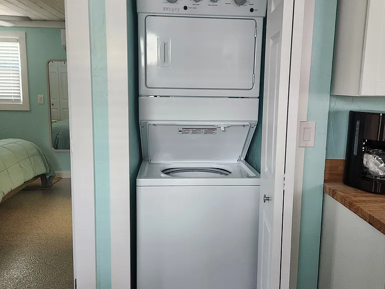 IN UNIT washer & dryer