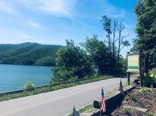 Whispering Springs Ln, Topton, NC 28781