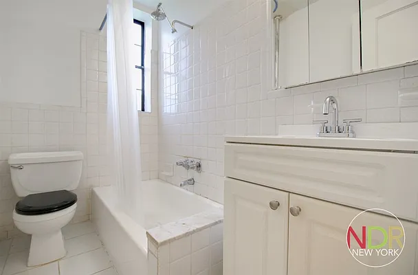 Rented by Next Door Realty NYC | media 32