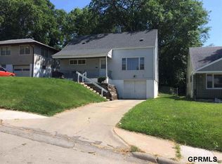 4921 Manderson St, Omaha, NE 68104