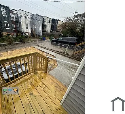 2807 Baker St — Photo 12