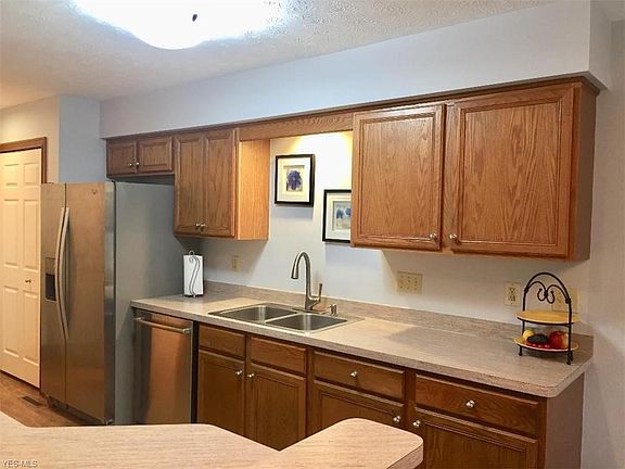 3rd image of 4305 Arlington Dr