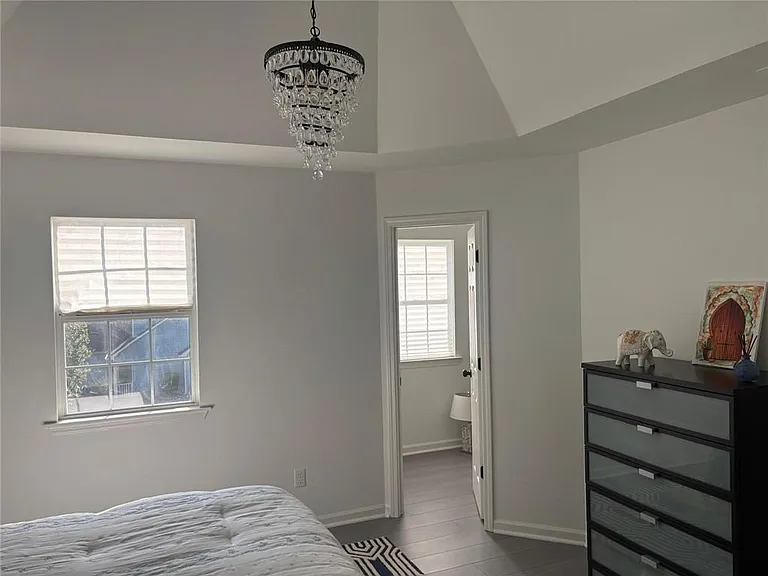 300 Harcourt Pl — Photo 24