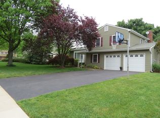 3 Dennison Pl, Plainsboro, NJ 08536