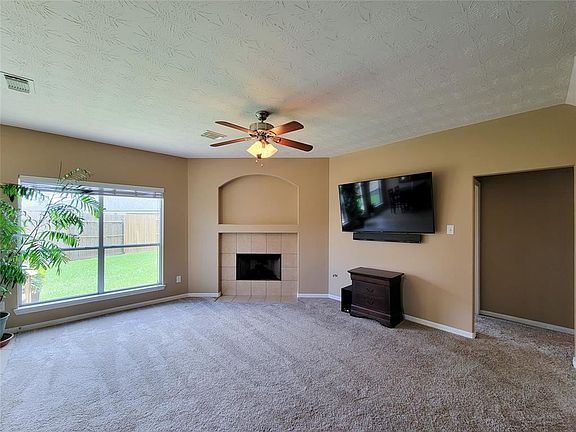 4th image of 1880 Cedar Cir