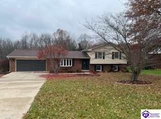 605 Foxfire Rd, Elizabethtown, KY 42701