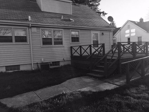 2nd image of 701 E 158th St