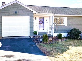 56 South Rd, North Hampton, NH 03862