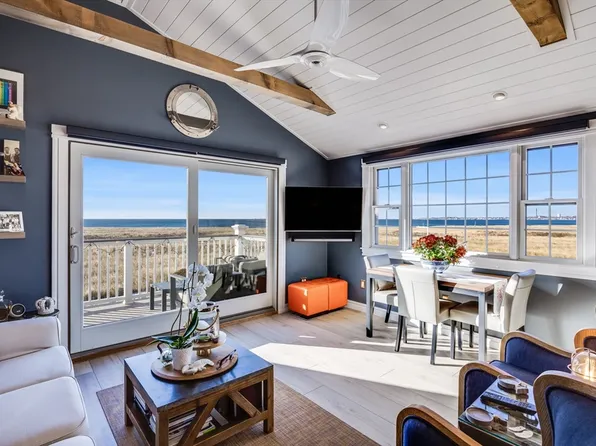 945 Commercial St #9C, Provincetown, MA 02657
