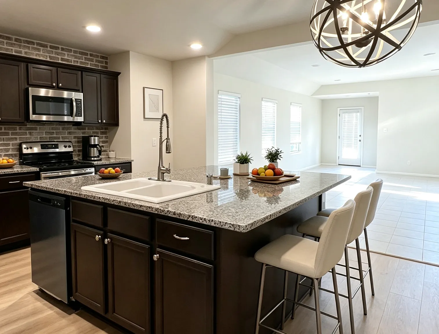 4 bed, 1889 sqft, $1,969 — Photo 4