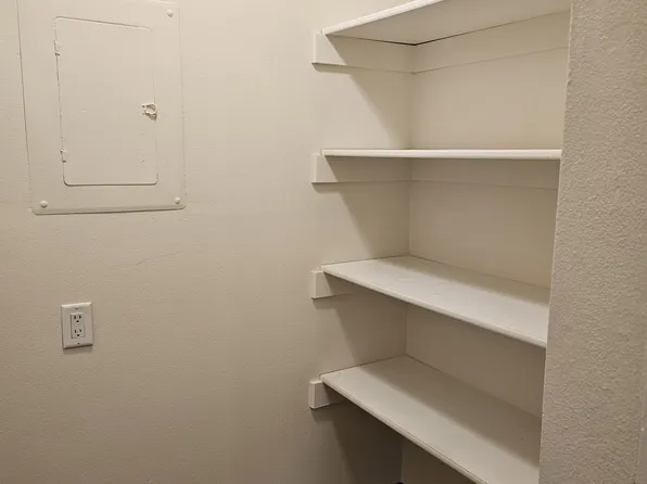6419 Bridge Rd APT 204, Madison, WI 53713