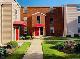 132 Heather Ridge #132, Shelton, CT 06484