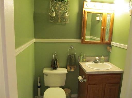 3rd image of 16 Goldsmith Dr