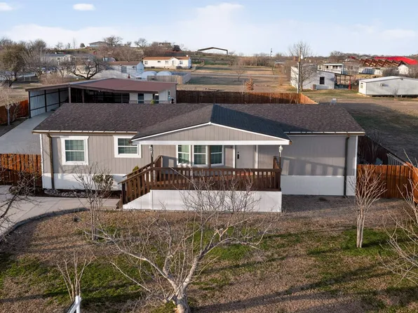 819 Hoss Rd, Sanger, TX 76266