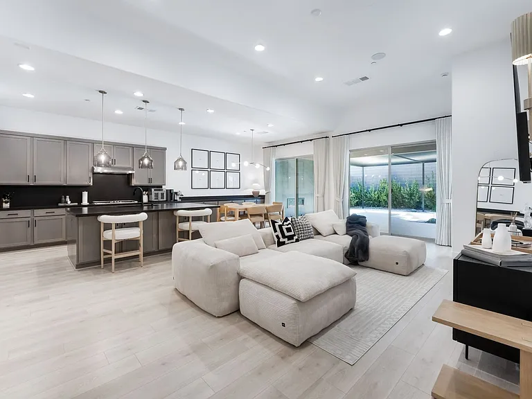 10149 Zeta Tucana St — Photo 3