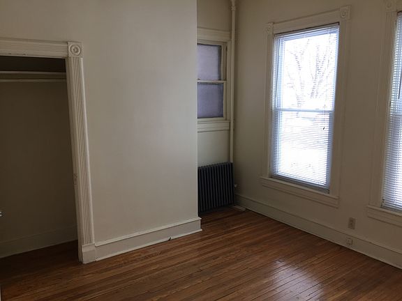 5th image of 1543 Sanderson Ave #1