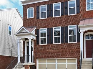 2937 Chesham St, Fairfax, VA 22031