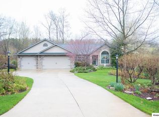 49 Parkview Ct, Howard, OH 43028