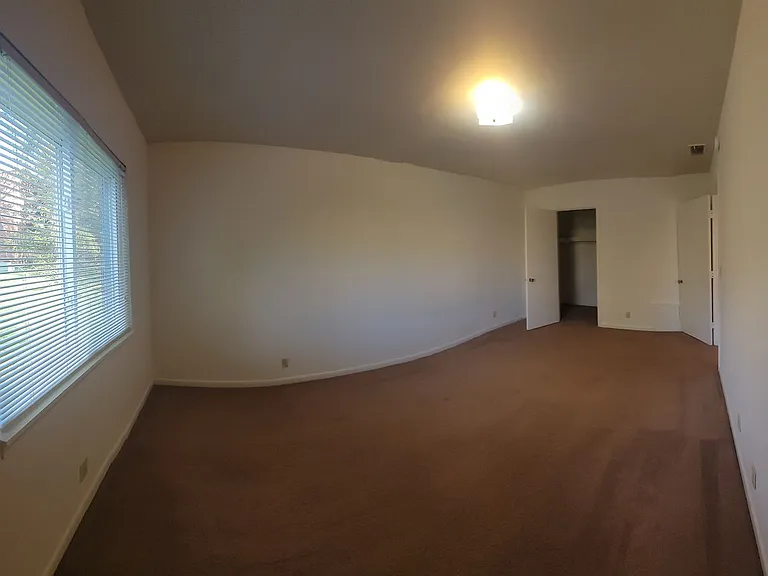 300 Jefferson St — Photo 21