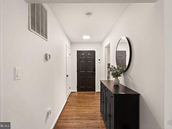 5th image of 207 Midshipman Cir