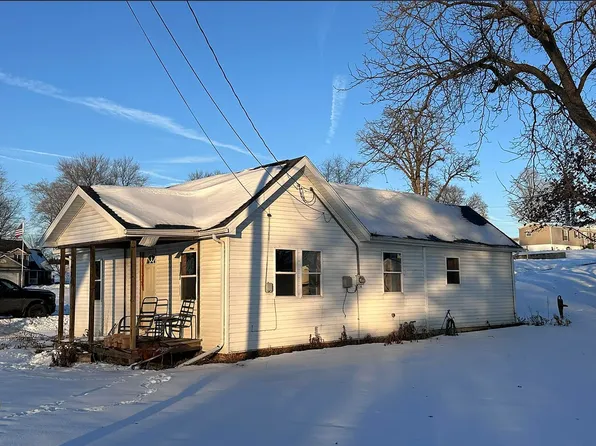 426 Cherry St, Atalissa, IA 52720