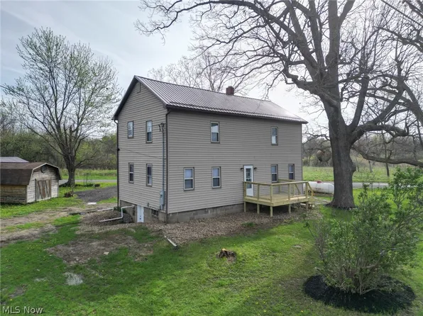 208 State Route 14, North Benton, OH 44449