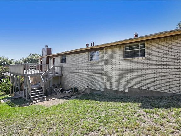 5th image of 5821 Jane Anne St