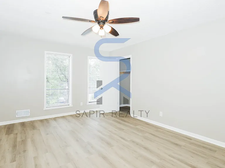 779 Edenton Ct — Photo 9